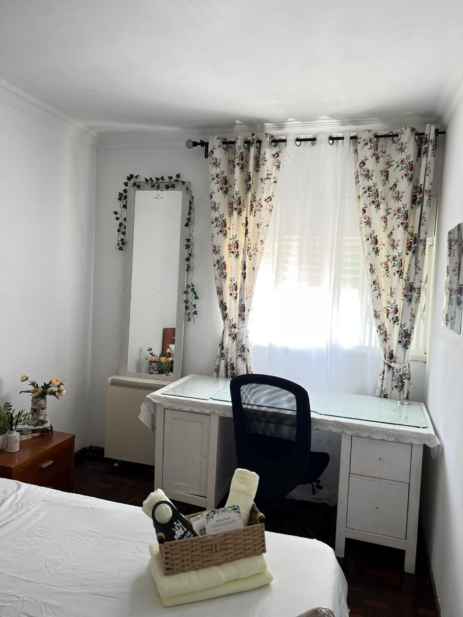Alojamento de Acomodação e Pequeno-almoço Pink House -